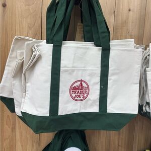 Trader Joe's Canvas Tote Shopping Bag—— Large Green New with tags
